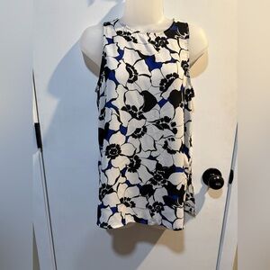 Who What Wear Floral Top in Black, White, and Blue-#1169